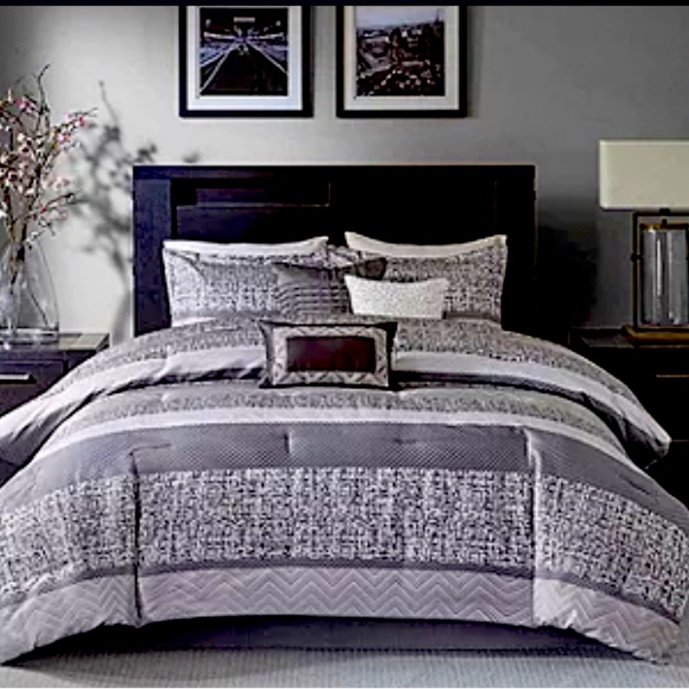 Brand new purple pattern king size comforter set